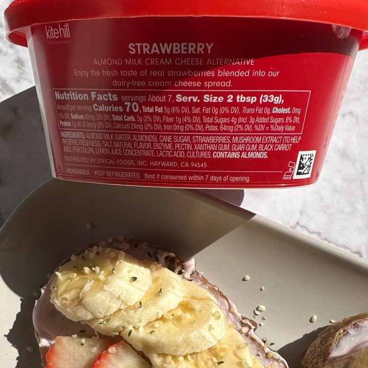 photo of Kite Hill Cream Cheese Alternative Strawberry shared by @berryveganplanet on  08 Apr 2023 - review