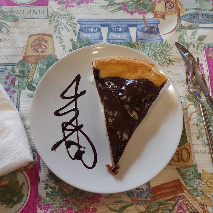 photo of Shangri La torta de hojaldre con crema de cacahuetes shared by @angearion on  08 Aug 2023 - review