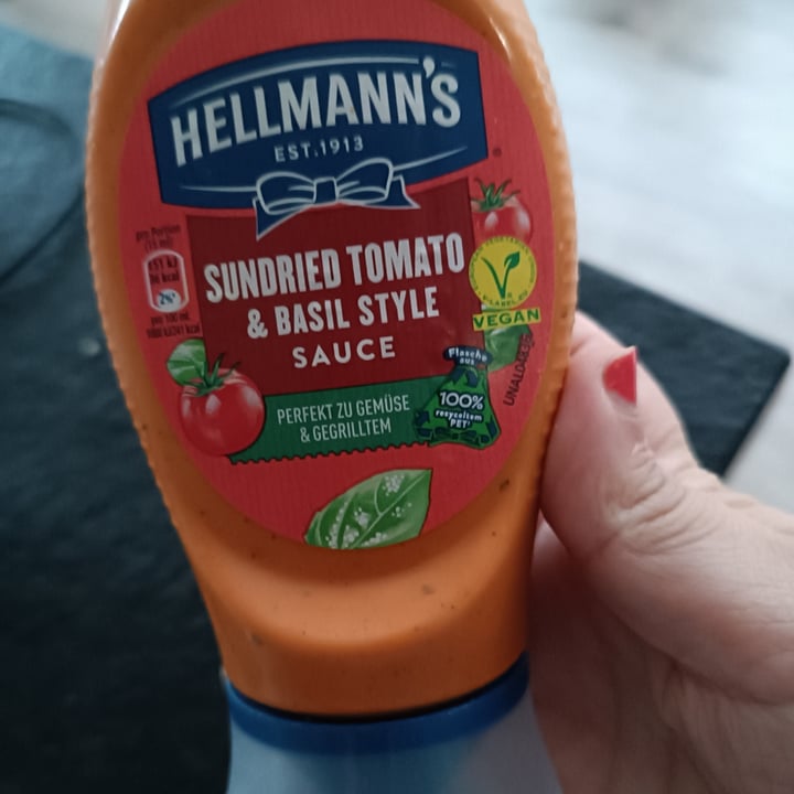 photo of Hellmann’s Sundried tomato & basil shared by @eli-trujillo on  06 Aug 2023 - review
