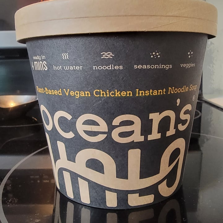 photo of Ocean's Halo Big Bowl of Noodles (Vegan Chicken Flavor) shared by @emilyannemaynard on  02 Jan 2023 - review