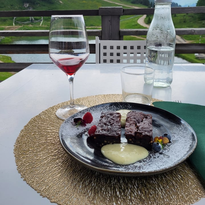 photo of Hotel Pordoi Brownie Vegan shared by @lindasunny on  09 Jul 2023 - review