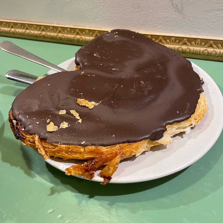 photo of Bohemian Lane Pastelería Vegana Palmera de chocolate shared by @miguelangelgc82 on  02 Feb 2023 - review