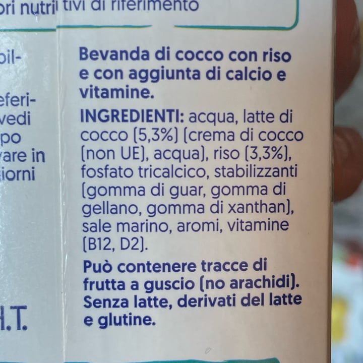 photo of Alpro latte di cocco senza zucchero shared by @cinziagilmore on  12 Mar 2023 - review