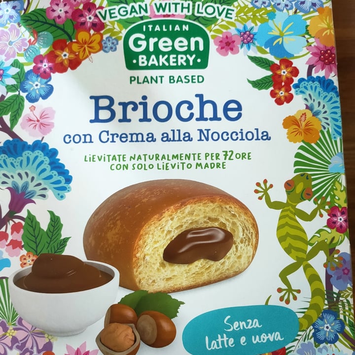 photo of italian green bakery Brioche Con Crema Alla Nocciola shared by @linda89 on  29 May 2023 - review