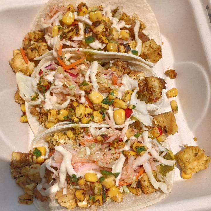 photo of Pepe's Kitchen Chile Verde Curry Tofu Tacos shared by @quadantics on  14 Jun 2023 - review