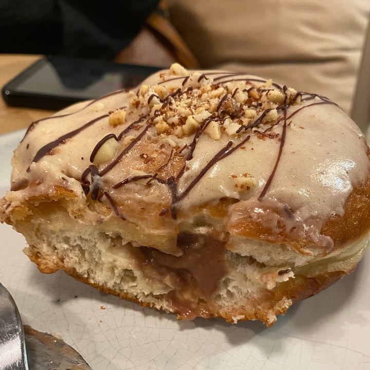 photo of Delish Vegan Doughnuts Banana Beast shared by @lourd885 on  19 Mar 2023 - review