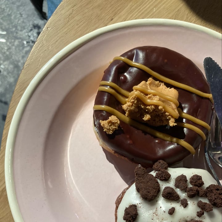 photo of Brammibal's Donuts Peanut Butter Fudge shared by @hakuhandmade on  10 Mar 2023 - review