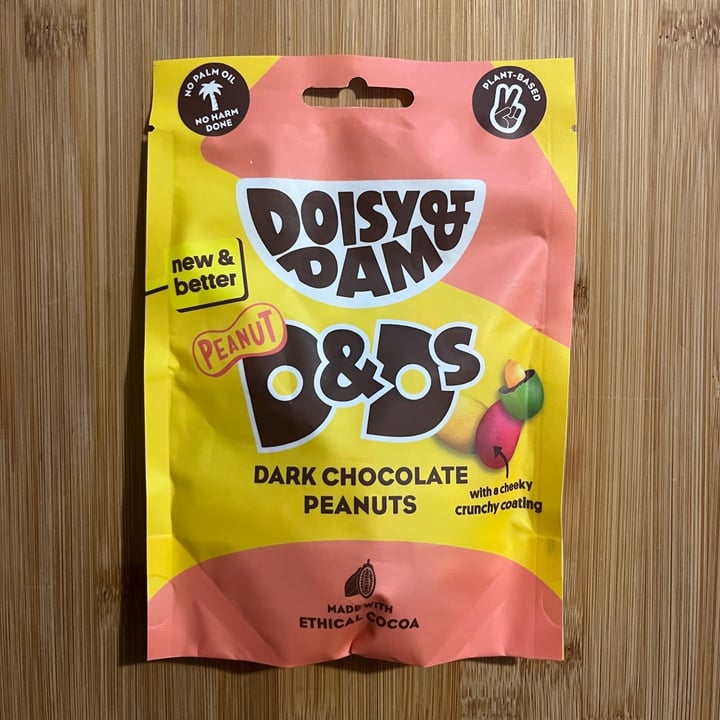 photo of Doisy & Dam Dark chocolate peanuts shared by @annacristaudo on  03 Jun 2023 - review