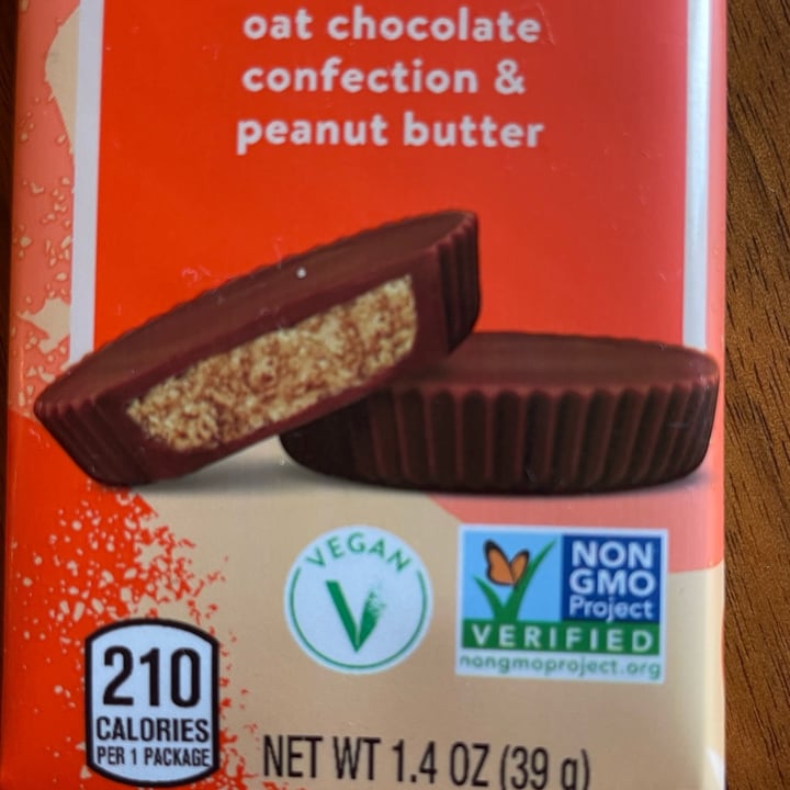 photo of Reese's Plant Based Peanut Butter Cups shared by @veggietable on  27 Mar 2023 - review