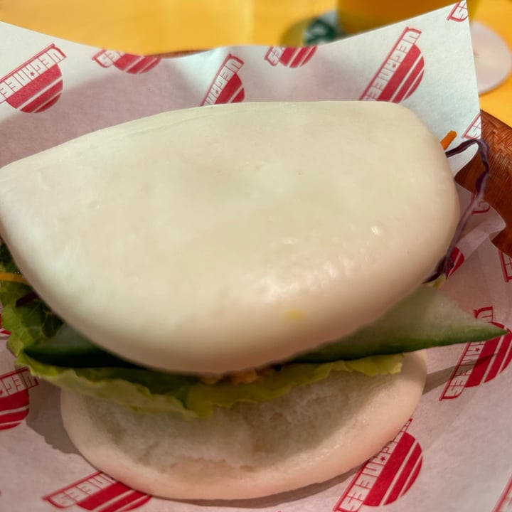 photo of Veganees sticky tofu bun shared by @rooockd on  04 Jun 2023 - review