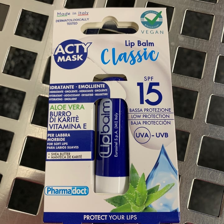 photo of Eurosirel Lipbalm Classic shared by @camilamp on  19 Apr 2023 - review