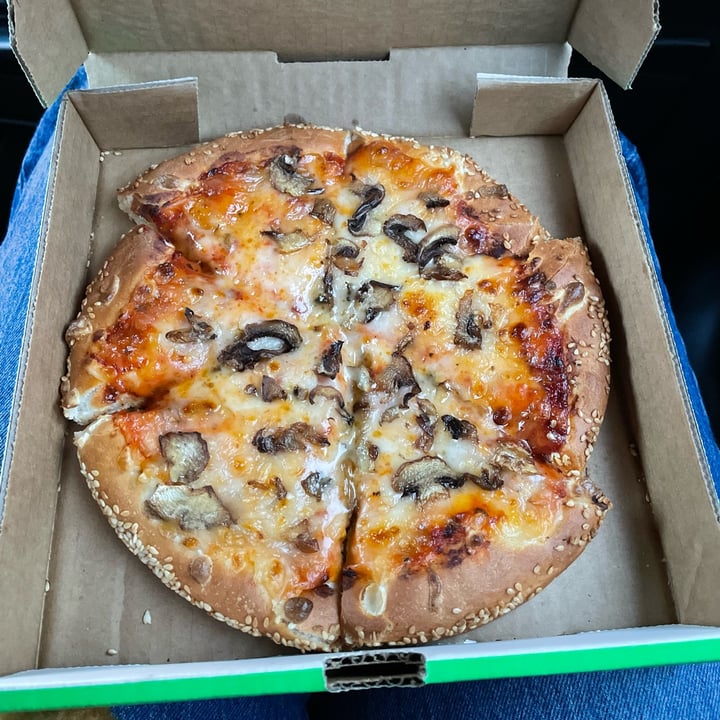 photo of Red Swan Pizza Personal Pizza shared by @laurjc on  05 Mar 2023 - review