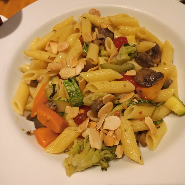 photo of Kilimanjaro Restaurante Penne com cogumelos e legumes shared by @juliasilva on  28 Jan 2023 - review