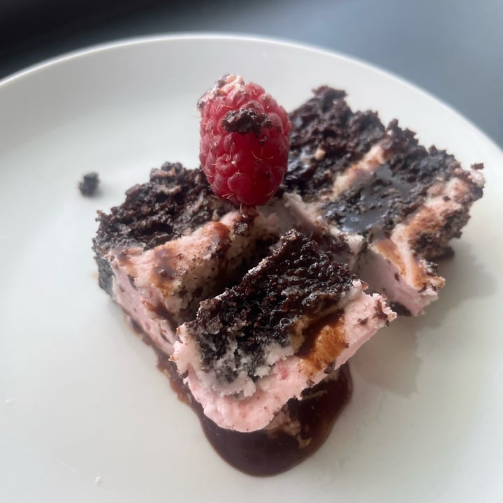 photo of The Coronado PHX chocolate rasbery  cake shared by @drs on  16 Apr 2023 - review