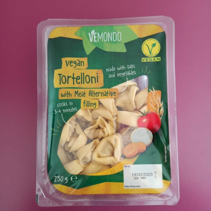 photo of Vemondo vegan tortelloni with meat alternative filling shared by @mary1976v on  27 Jan 2023 - review