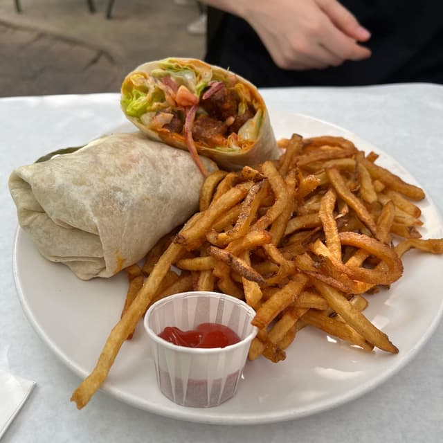 Photo of the dish “buffalo chicken wrap”