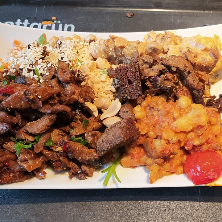 photo of Sattgrün Köln Buffet / Medium Plate shared by @v3ronica on  05 Mar 2023 - review