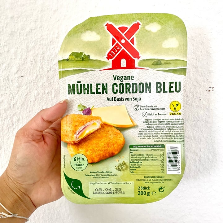 photo of vegane mühlen cordon bleu Vegane Mühlen Cordon Bleu shared by @stefveg97 on  07 Mar 2023 - review