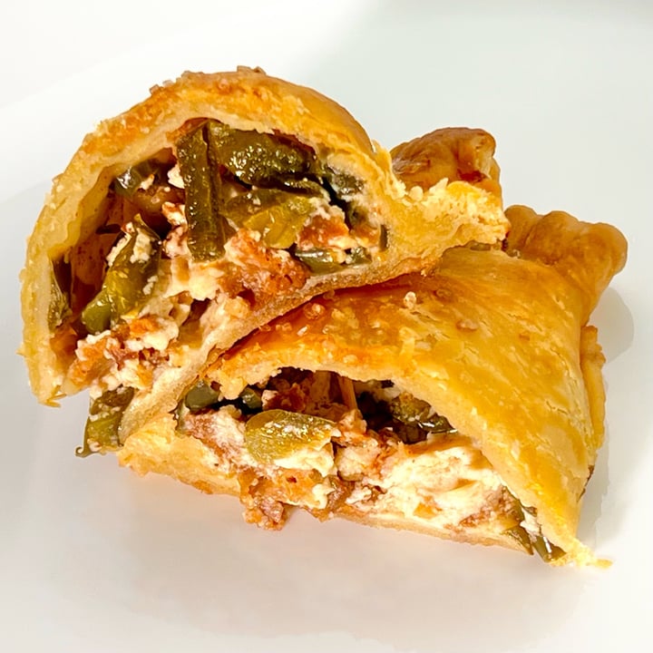 photo of Shoofly Vegan Bakery and Cafe Jalapeño Popper Hand Pie shared by @pdxveg on  23 Jun 2023 - review