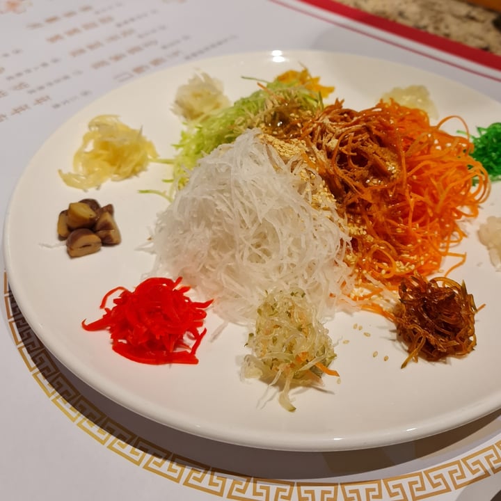 photo of Din Tai Fung Yu Sheng shared by @parismelody on  31 Jan 2023 - review