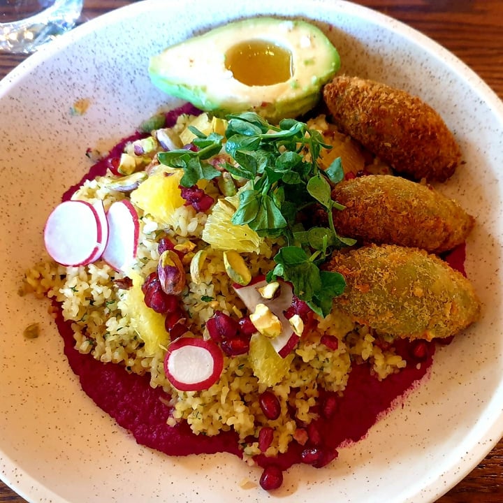 photo of Proud Mary Falafel & Tabbouleh Salad shared by @compassionate1candy on  30 May 2023 - review