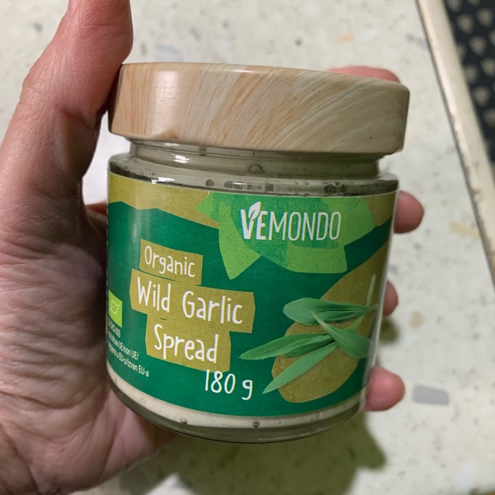 photo of Vemondo Organic wild garlic spread bio shared by @coloratantonella on  26 Feb 2023 - review