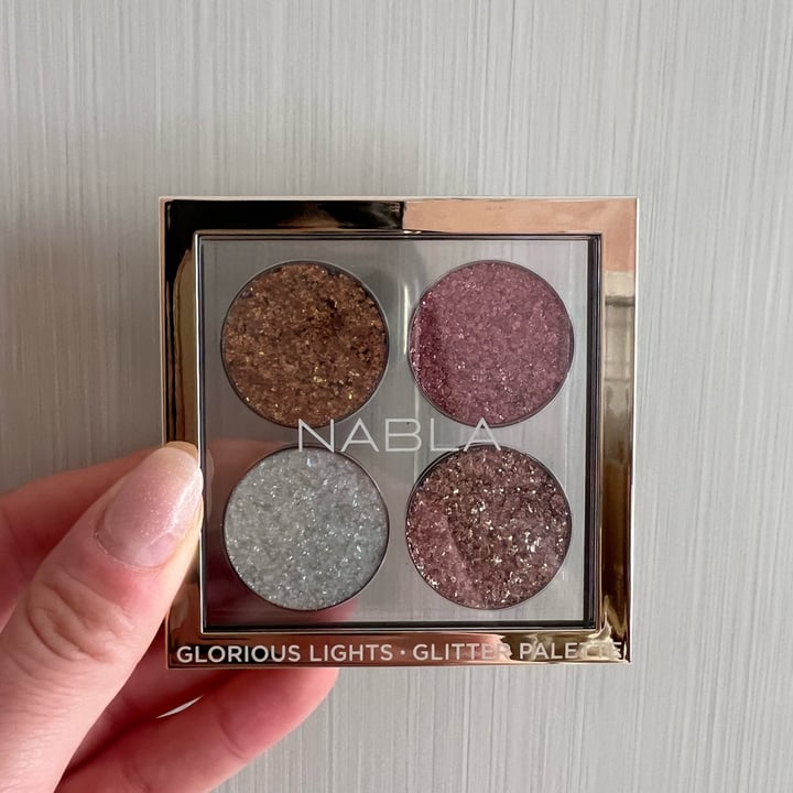 photo of Nabla Cosmetics Glorious lights palette shared by @francineveg on  24 Dec 2022 - review