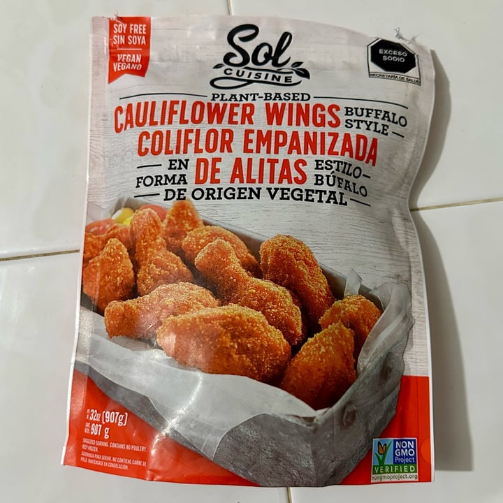 photo of Sol Cuisine Cauliflower wings Buffalo style shared by @bereers on  09 Jul 2023 - review