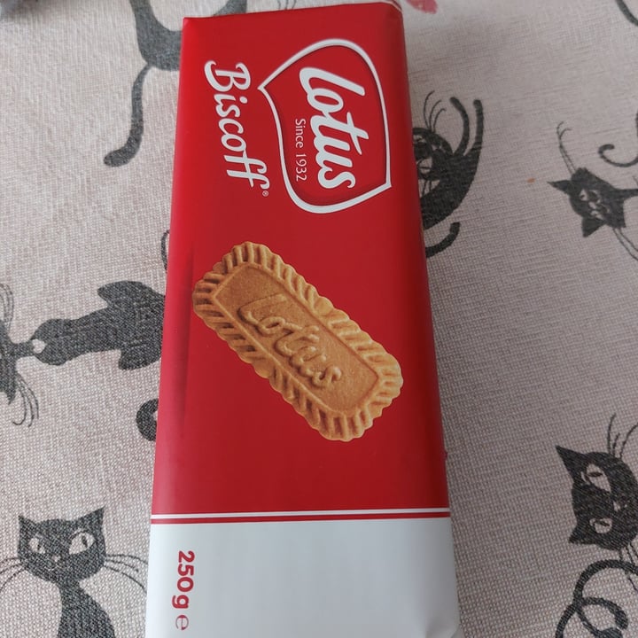 photo of Lotus Biscoff lotus biscoff cookies shared by @lellacami on  08 Jun 2023 - review