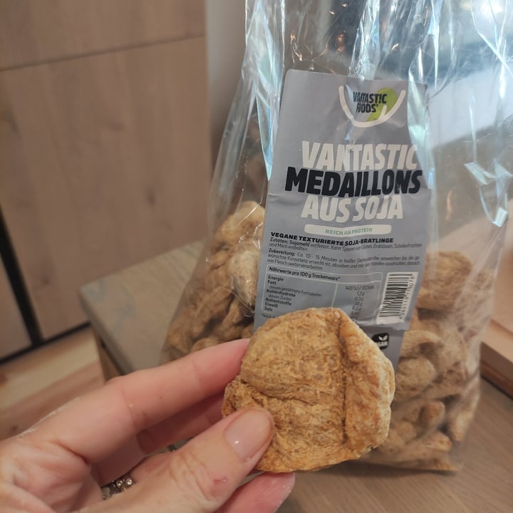 photo of Vantastic Foods Soja Medaillons shared by @stefietokee on  10 Jul 2023 - review