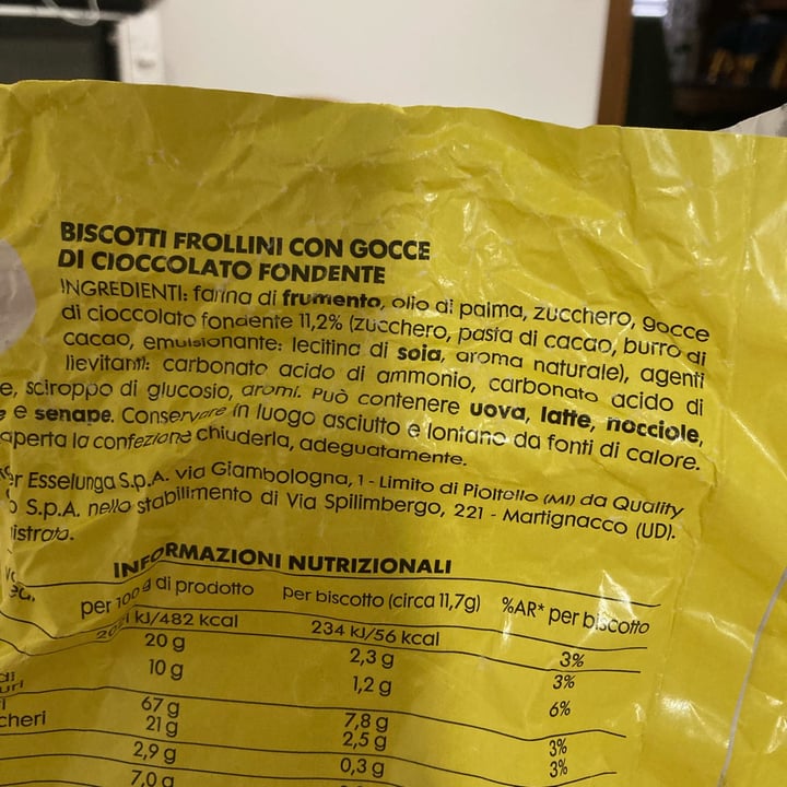 photo of Esselunga - Smart Frollini Con Gocce Di Cioccolato shared by @vegvaleria on  13 May 2023 - review