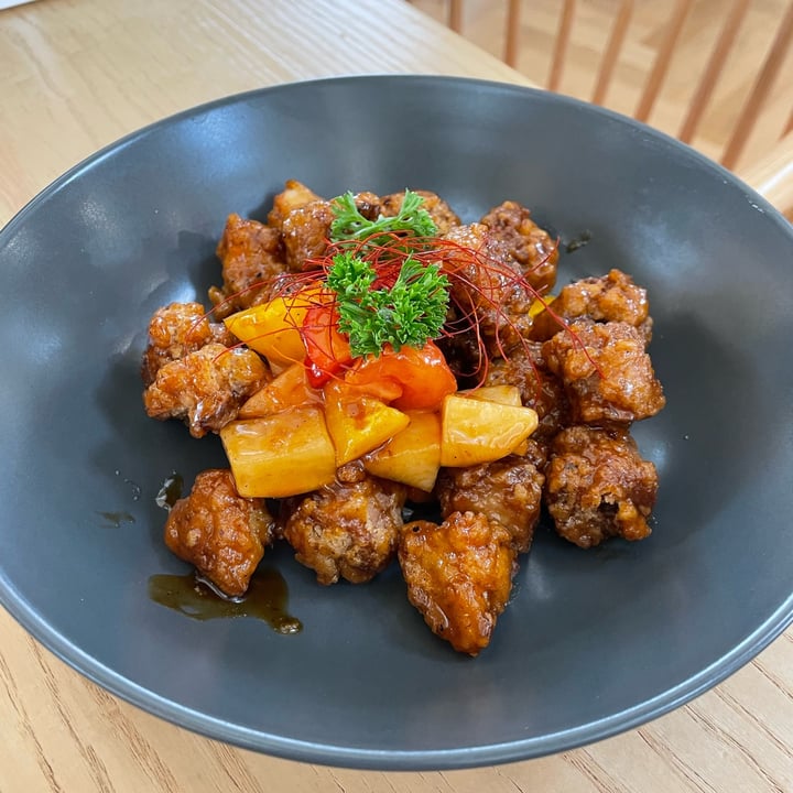 photo of LN Fortunate Vegan Cafe Sweet and sour plant-based nuggets shared by @jacquis on  27 Jan 2023 - review