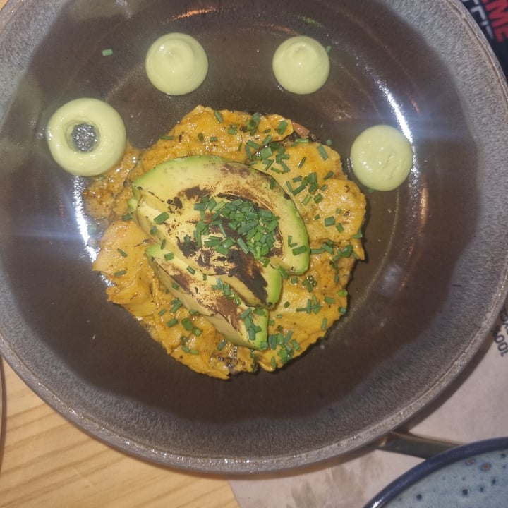 photo of Avocado Love Curry De Heura Con Arroz Negro shared by @gemmika on  15 Feb 2023 - review