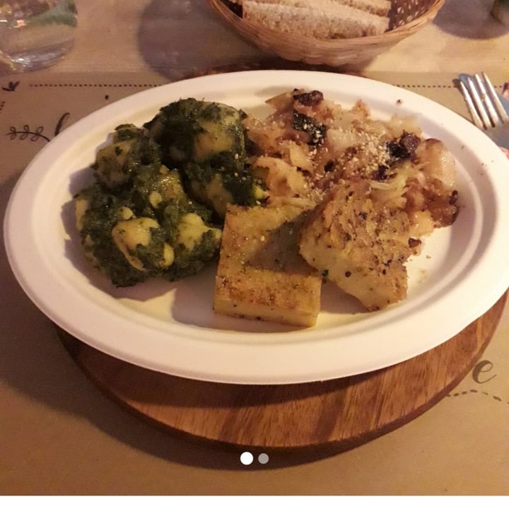 photo of VegAmore Gnocchi alle cime di rapa, sformato di tempeh e cavolo nero gratinato shared by @francielly on  13 May 2023 - review