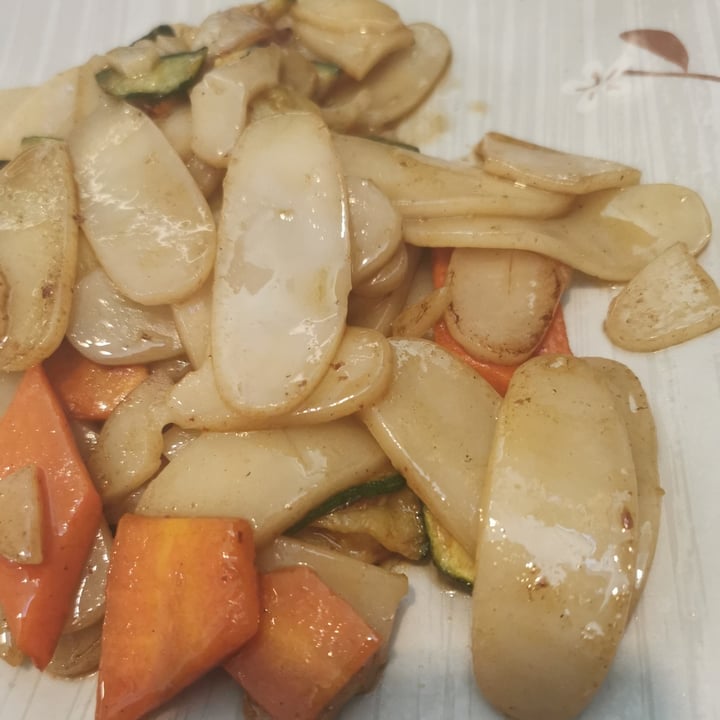 photo of Ristorante giapponese Oishii lucca Gnocchi di riso con verdure shared by @murderdollie on  18 Feb 2023 - review