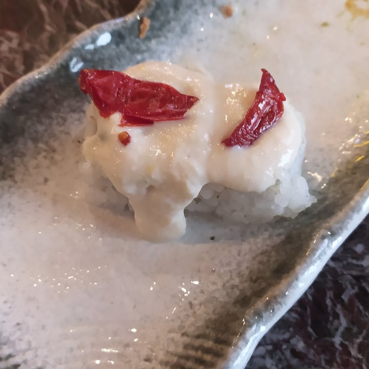 photo of Domò Sushi Hosomaki crema di tofu e pomodori secchi shared by @ilariabonfanti on  08 Mar 2023 - review