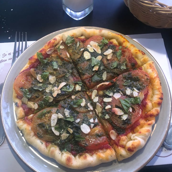 photo of Panadería y Pastelería Beth - Lehem Pizza Napolitana shared by @bebo9929 on  13 Jul 2023 - review