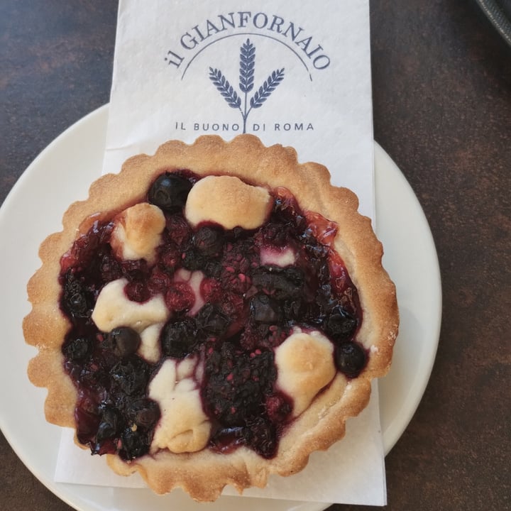 photo of Il Gianfornaio - EUR Crostatina Ai Frutti Rossi shared by @azzurra on  12 Aug 2023 - review