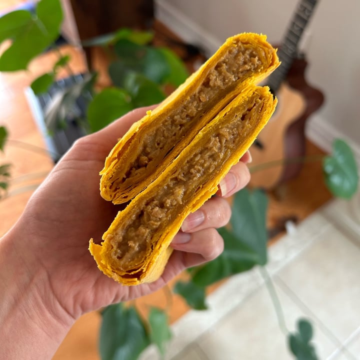 photo of Golden Krust Jamaican Style Mild Patties shared by @littlecanadianvegan on  12 Jul 2023 - review