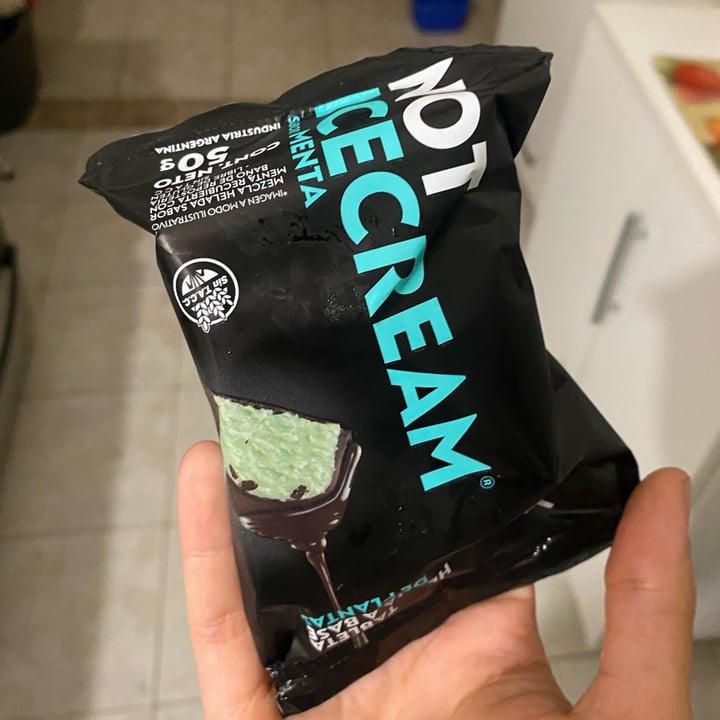 photo of NotCo not ice cream menta shared by @bbelen on  18 Jan 2023 - review