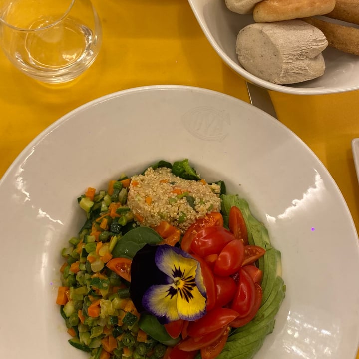 photo of Pasticceria Cova Moulins Insalata Di Quinoa shared by @wadha on  06 May 2023 - review