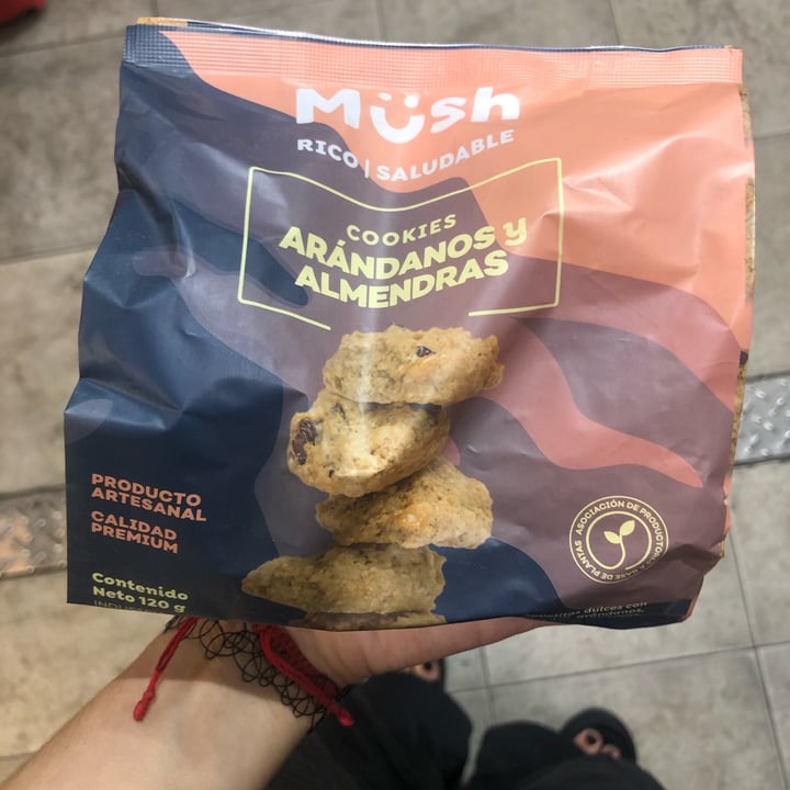 photo of Müsh Coockies De Arándano Y Almendras shared by @catabuffarini on  15 Jan 2023 - review