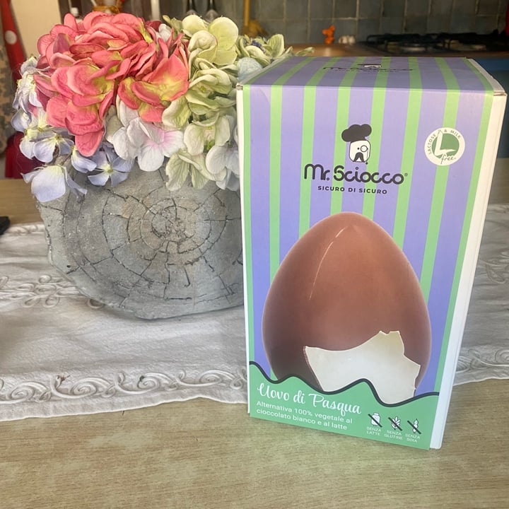 photo of Mr. Sciocco Uovo di Pasqua - Alternativa 100% vegetale al cioccolato bianco e al latte shared by @tinissa on  15 Apr 2023 - review