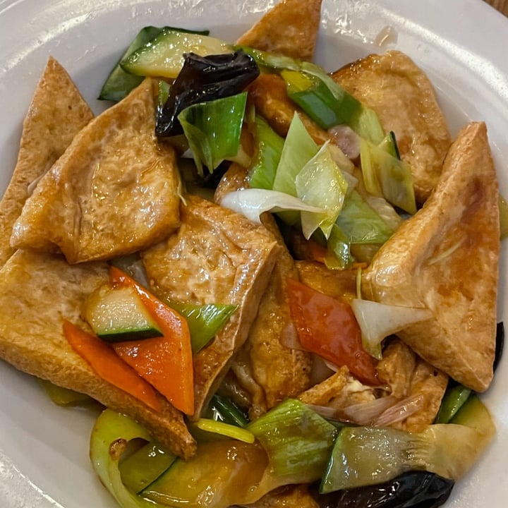 photo of Yi Pin Xian Tofu and vegetables shared by @recipesandplaces on  09 Aug 2023 - review
