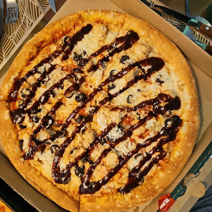 photo of Papa John's Pizza Vegana shared by @rickymoss on  24 Apr 2023 - review
