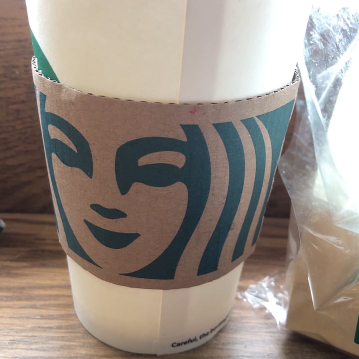 photo of Starbucks Coffee americano with oat milk shared by @greenpiglet on  31 May 2023 - review