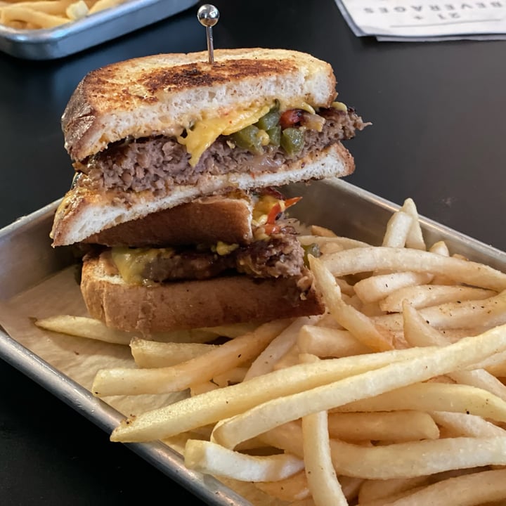 photo of 4th & State Traditional Patty Melt shared by @biglew on  02 Jul 2023 - review