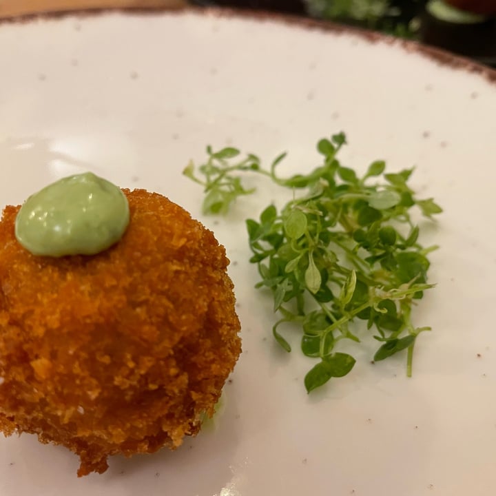 photo of Café Floh Croquetas De Quinoa shared by @chyehiong on  31 Dec 2022 - review