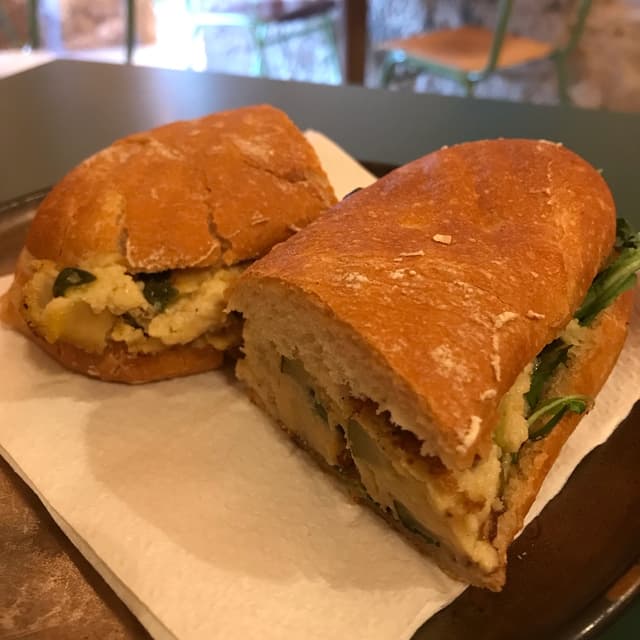 Photo of the dish “Bocadillo de Tortilla de Patata de Espárragos”