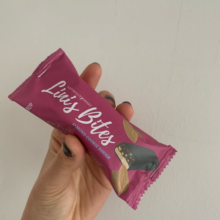 photo of Lini's Bites almond cookie dough bar shared by @veganbypauline on  16 May 2023 - review